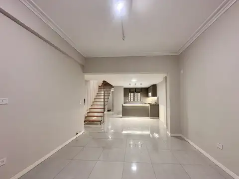 Departamento 6 ambientes con 2 baños