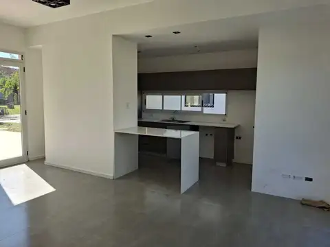 Casa en Venta en El Canton - Norte, USD 220.000
