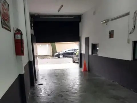 Galpón 140m2 en PH Muy Buen Estado