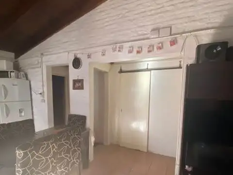 Casa 5 ambientes con 1 baño