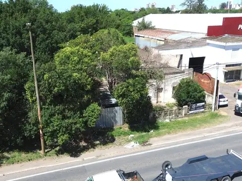 12 de octubre 1500, Piso 0