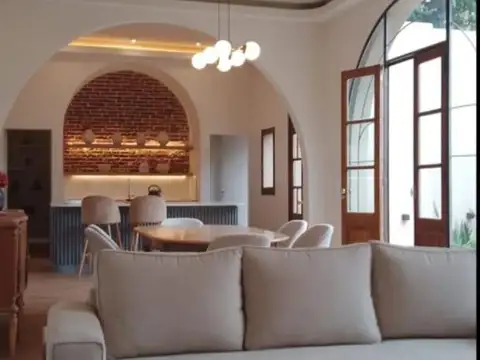 Casa en Venta con 1 cochera