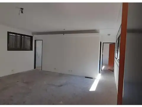 Galpon en Alquiler 17  mts Frente