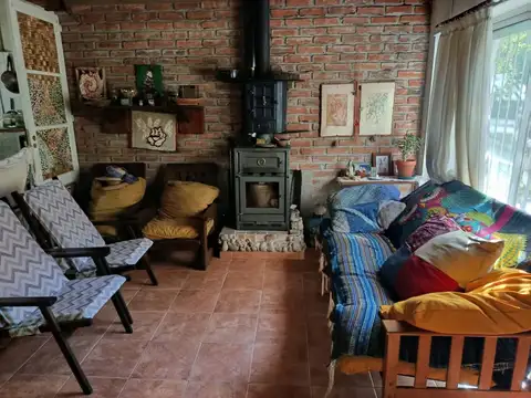 Casa 3 ambientes con 1 baño