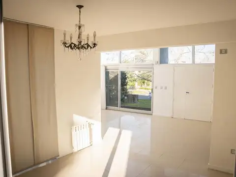 Casa en Venta en Zarate, USD 278.000