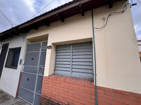 Depto Tipo Casa en Alquiler en San Antonio de Padua, $ 500.000