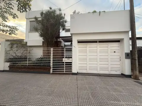 Casa en Barrio Villa Rosas