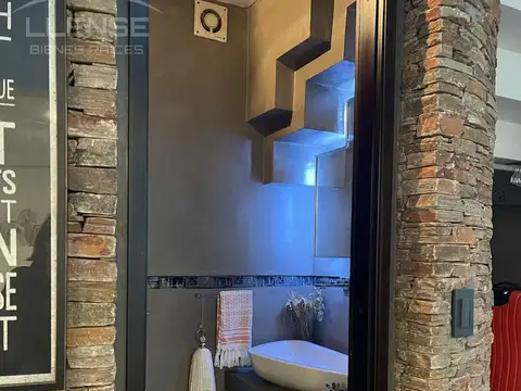 Casa en Venta con 4 cocheras