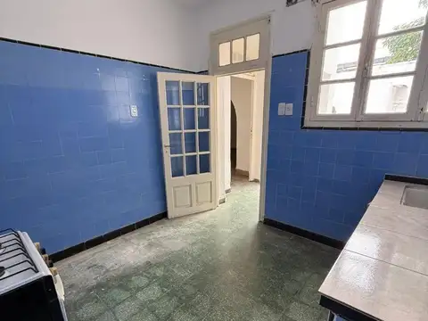 ALQUILER - CASA 2 DORMITORIOS - BARRIO SAN VICENTE