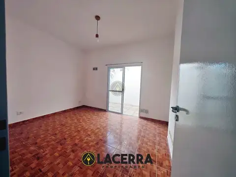 Departamento en Alquiler en Chilavert, $ 650.000