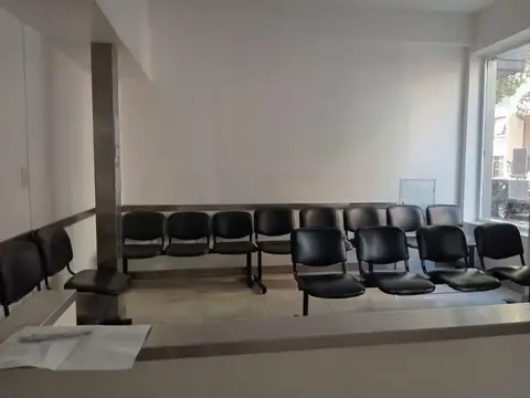 Oficina Monoambiente con 20 baños