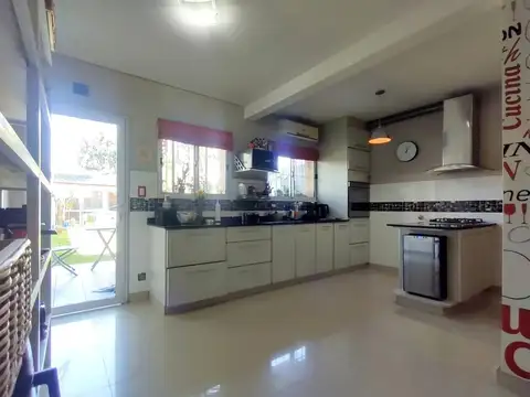 Casa en Venta en Haedo, USD 170.000