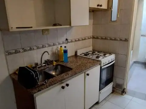Depto Tipo Casa en Alquiler en Caseros, $ 670.000