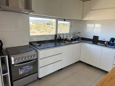 VENTA DE CASA AMOBLADA, CHOCON MEDIO