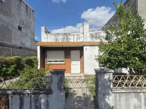 casa con depto en lote de 320m2 martin coronado