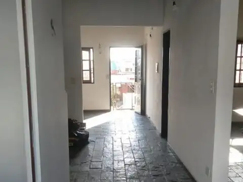 Depto Tipo Casa en Venta en Villa Ballester, USD 53.900