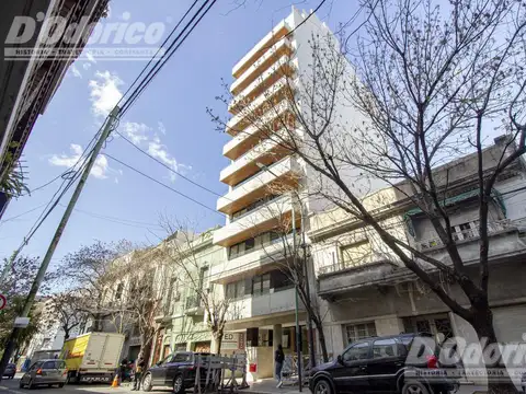 Departamento de 3 dormitorios y cochera en alquiler en  Caballito