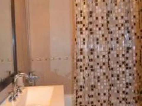 Depto Tipo Casa en Venta con 2 cocheras
