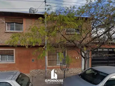 Casa en Avellaneda y San Martin Las Heras