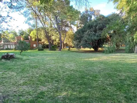 Quinta en Venta con 2 cocheras