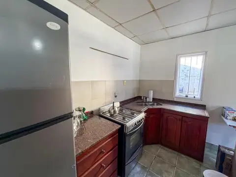 Casa 5 ambientes con 1 baño
