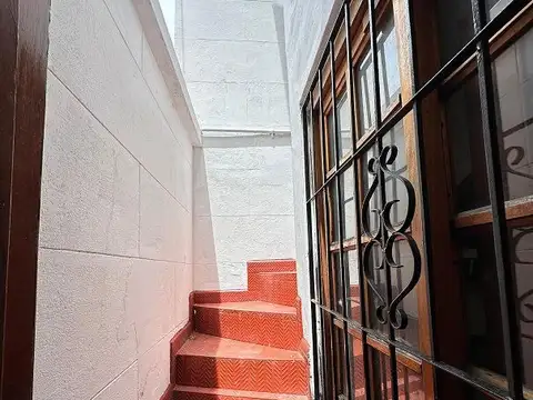 Depto Tipo Casa 2 ambientes con 1 baño