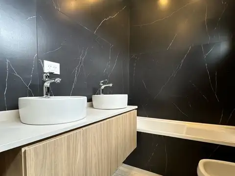 Casa en Alquiler en Pilar Del Este, USD 1.300