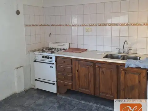 Casa 3 ambientes con 1 baño