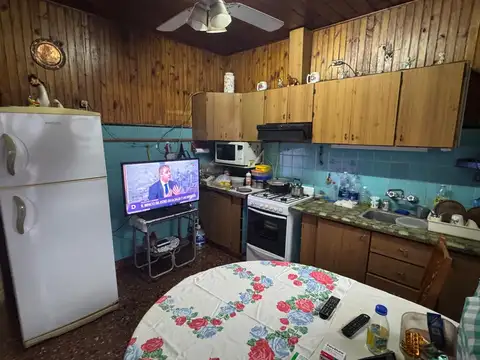 Casa 3 ambientes con 1 baño