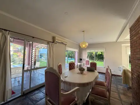 Casa 4 ambientes con 3 baños