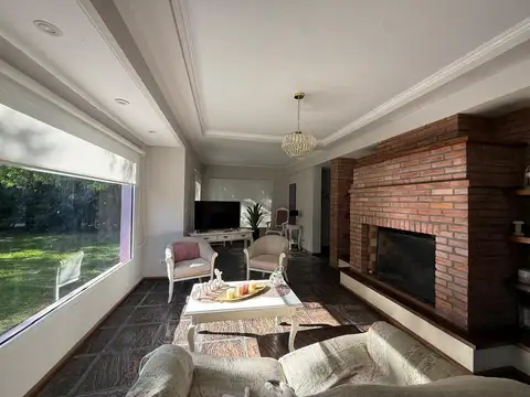 Casa en Venta en Campana, USD 270.000