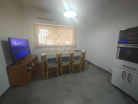 Casa en Venta con 4 cocheras