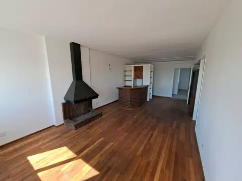 Bartolomé Mitre 900