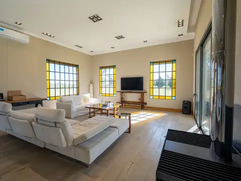 Casa en Venta de 5 dormitorios