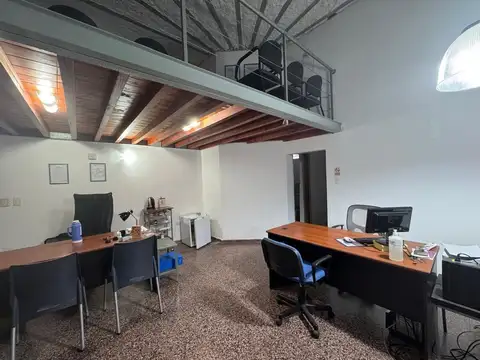 OFICINA-CONSULTORIO-DEPÓSITO EN VENTA