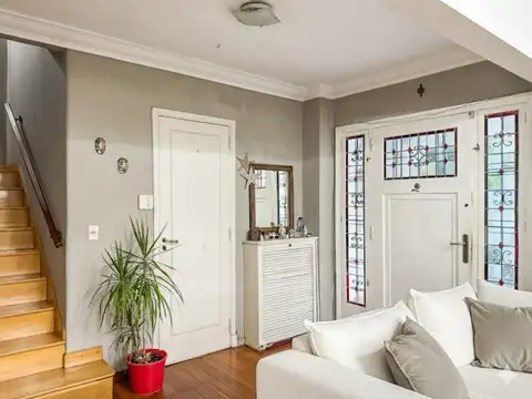Casa 5 ambientes con 3 baños