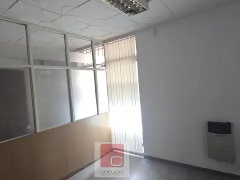 Oficina en Venta con 1 cochera