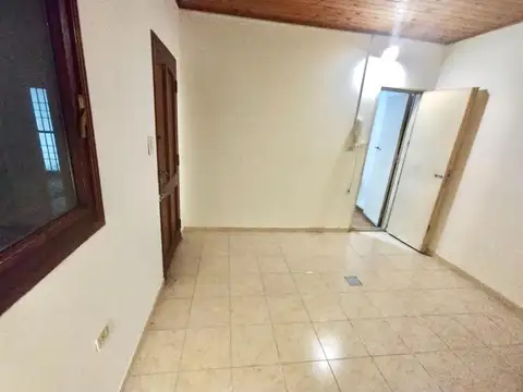 Depto Tipo Casa en Alquiler de 2 dormitorios