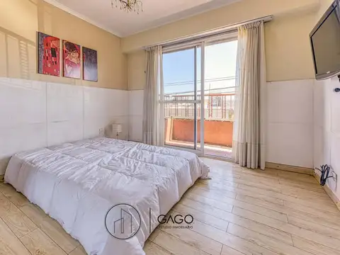 Casa 5 ambientes con 4 baños
