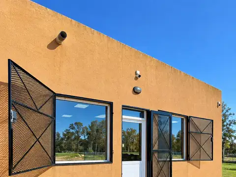 Colectora Ruta 8, km 74 - Barrio Parque Exaltación