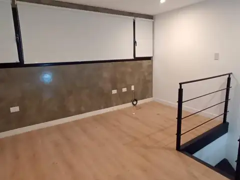 Depto Tipo Casa en Alquiler de 3 ambientes