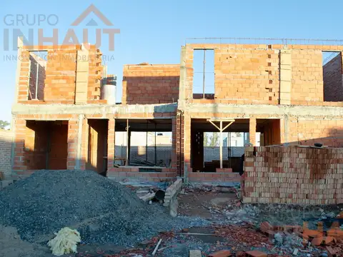 Depto Tipo Casa 6 ambientes con 2 baños