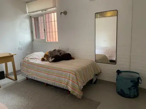 Casa en Alquiler con 1 cochera