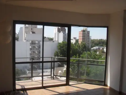 Semipiso al frente 57 e/ 2 y 3