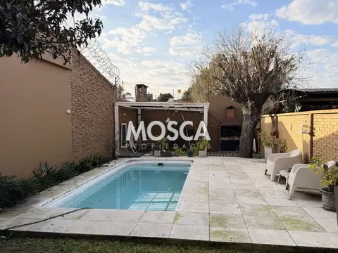Alquiler casa unica en Moreno centro