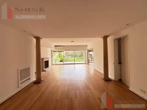 Casa 6 ambientes con 3 baños