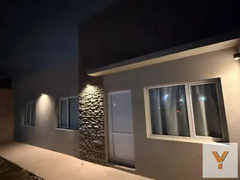 Casa en venta - 3 Dormitorios 2 Baños - 200mts2 - Necochea