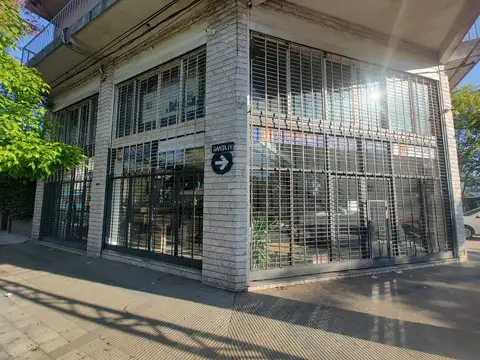 ALQUILER – LOCAL COMERCIAL EN ESQUINA CON ENTREPISO – SANTA FE 4481 – ECHESORTU, ROSARIO