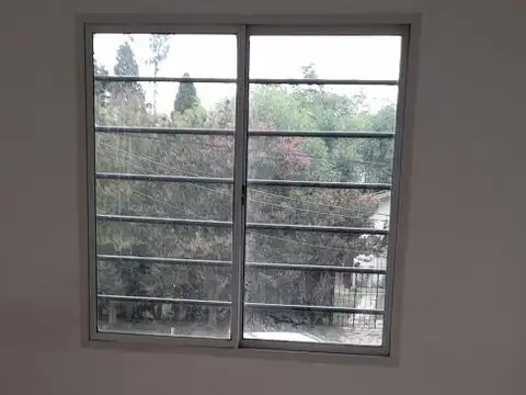 Depto Tipo Casa en Alquiler con 1 cocheras