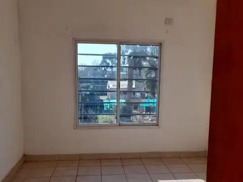 Depto Tipo Casa en Alquiler de 3 ambientes